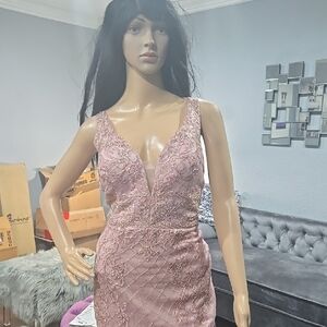 Pink Sleeveless Bodycon Dress with Plunge Neckline